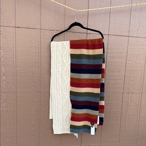 Gap NWT Scarves